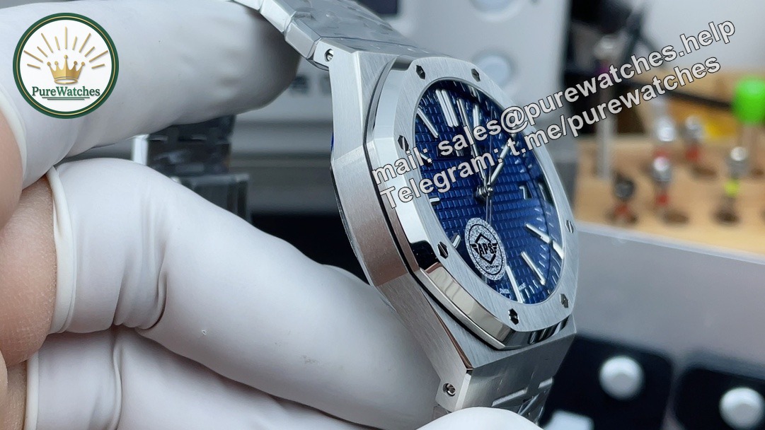 Audemars Piguet 15510 Blue – Royal Oak 41 mm Stainless Steel Watch - Image 5