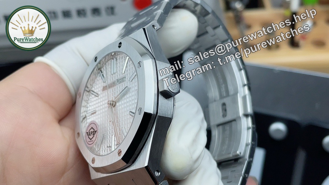Audemars Piguet 15510 White — Royal Oak 41mm Stainless Steel with White Dial - Image 6
