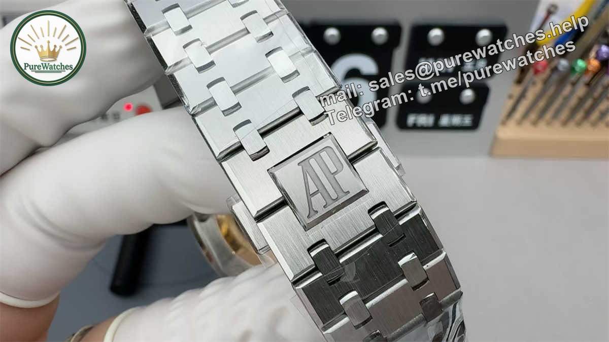 Audemars Piguet 26240ST Silver Dial Replica �C APS Royal Oak 41mm Chronograph - Image 5