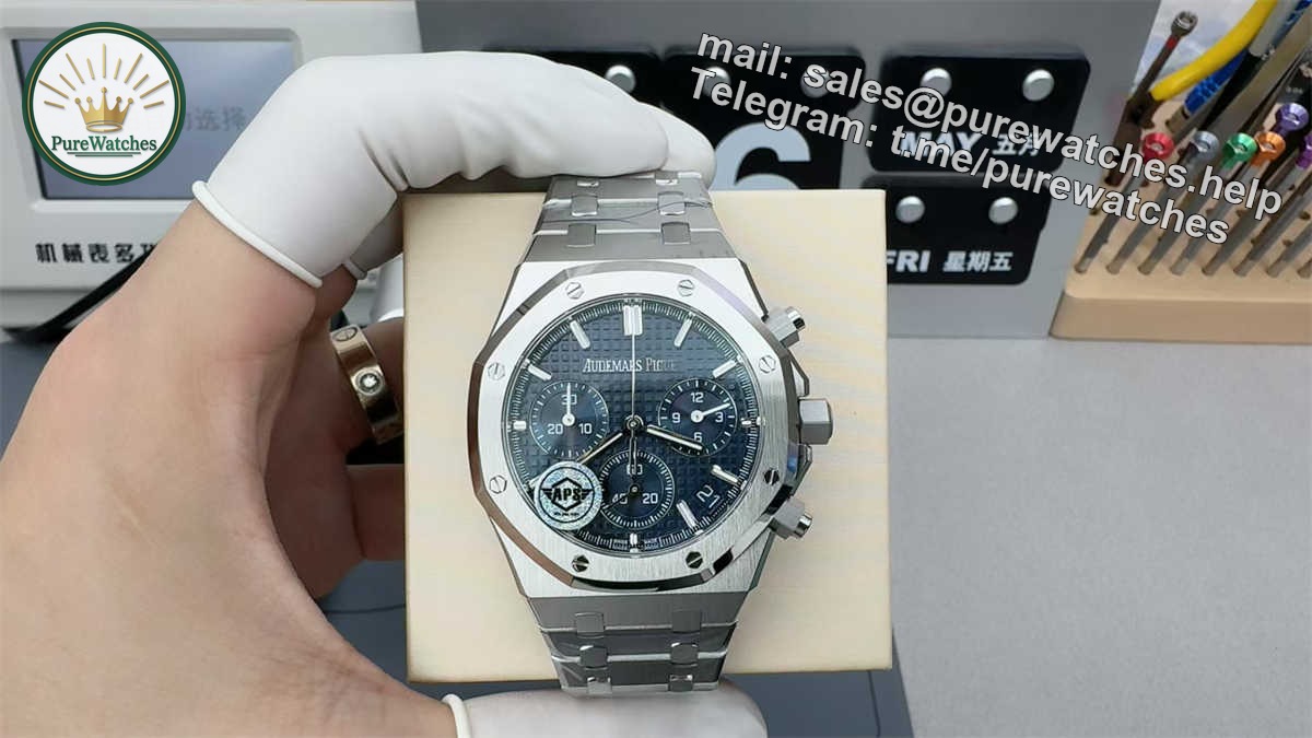 Audemars Piguet 26240ST Silver Dial Replica �C APS Royal Oak 41mm Chronograph