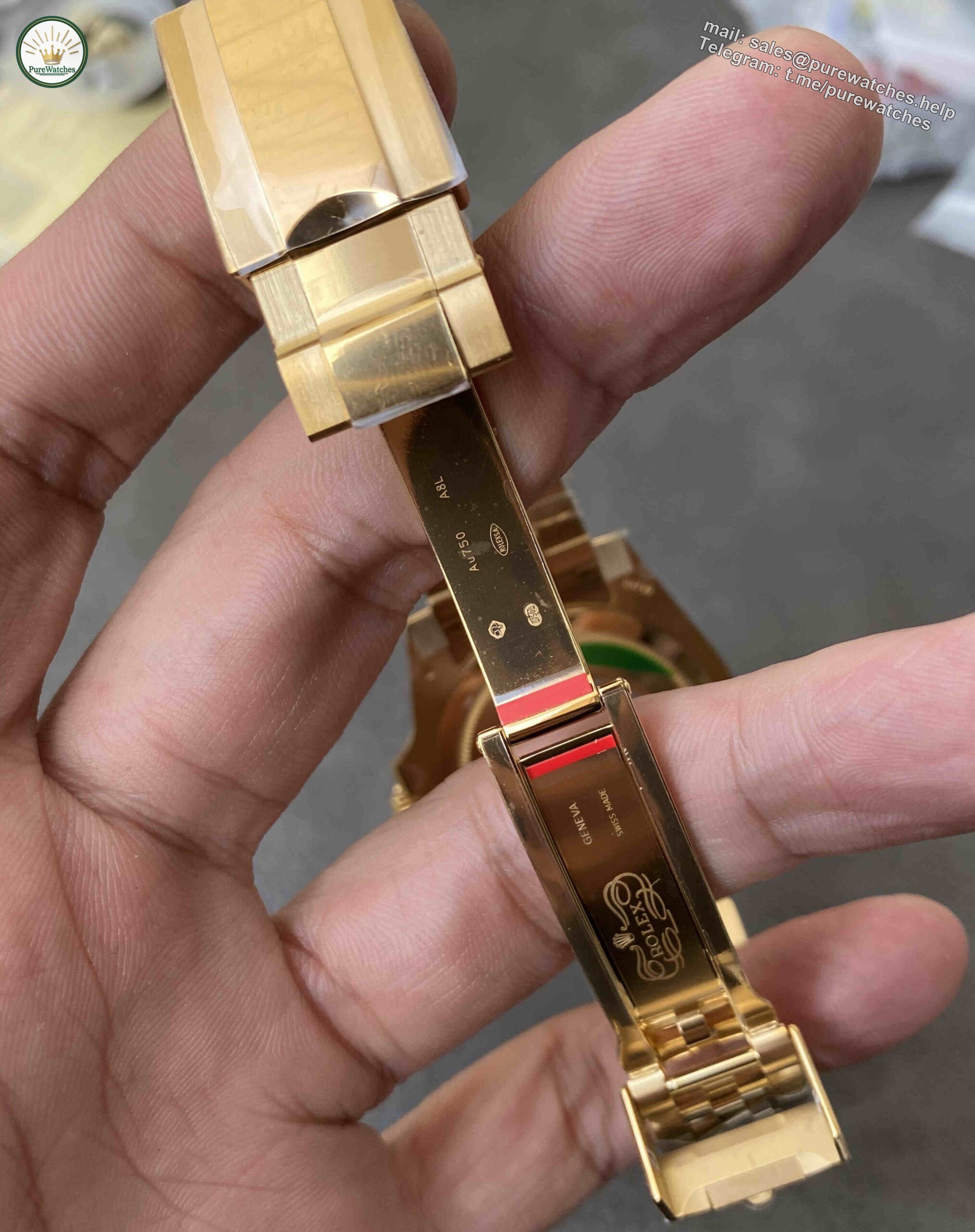 Clean Factory 126718GRNR Yellow Gold GMT-Master II Replica - Image 8