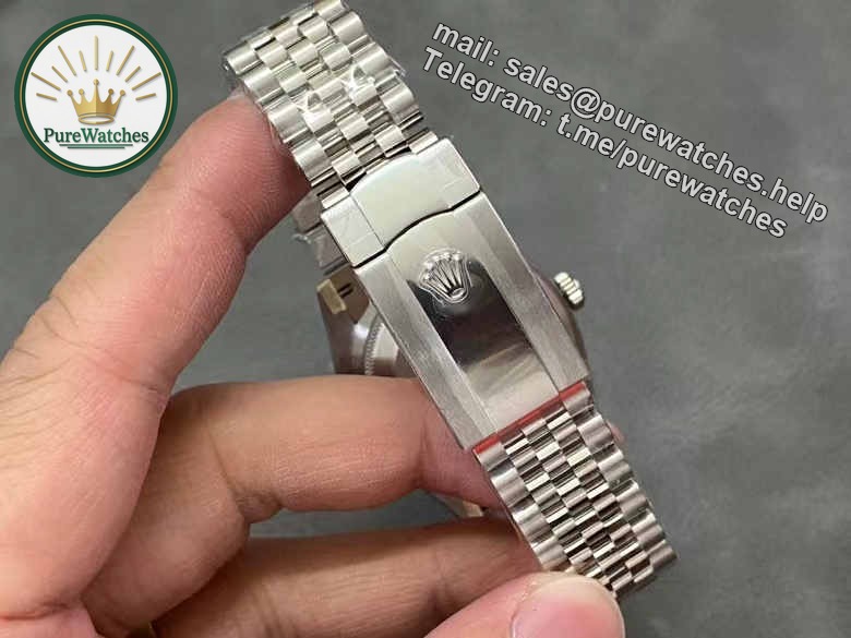 Clean Factory Datejust 36 126234 – 36mm Black Dial Rolex Clone - Image 4