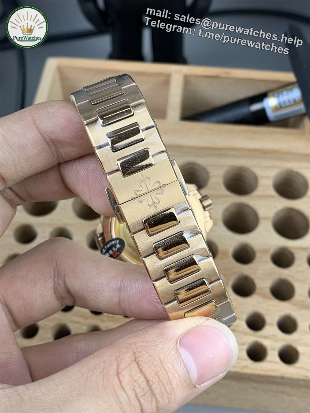 Patek Philippe 7118 Replica | 3K Factory Ladies Nautilus in Rose Gold & Diamonds - Image 8