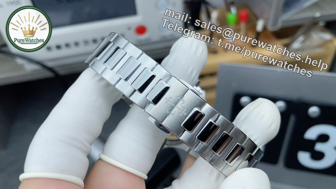 Patek Nautilus 7118 Diamond Replica – Blue Dial Luxury Ladies Nautilus - Image 8