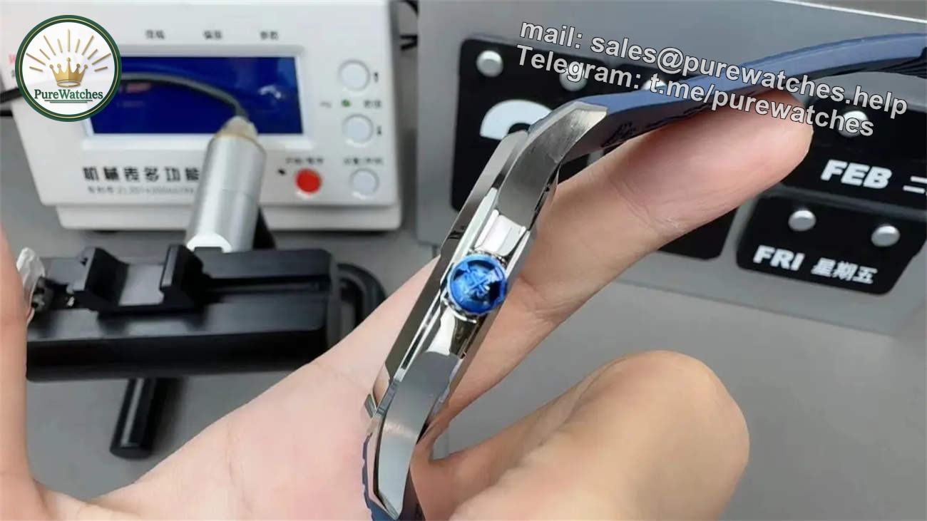 Patek Philippe Aquanaut 5168G Replica – Blue Dial, White Gold Case, 3K Factory Precision - Image 6