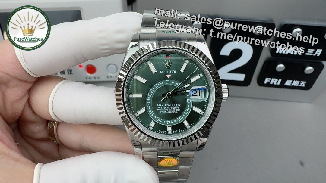 ZF Factory Rolex Sky Dweller Green Dial Replica – Jubilee Bracelet 42mm Luxury GMT Annual Calendar Watch - Image 2