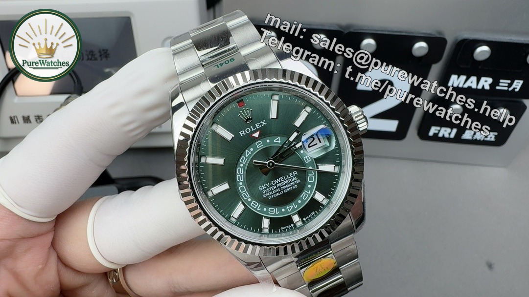 ZF Factory Rolex Sky Dweller Green Dial Replica – Jubilee Bracelet 42mm Luxury GMT Annual Calendar Watch - Image 3