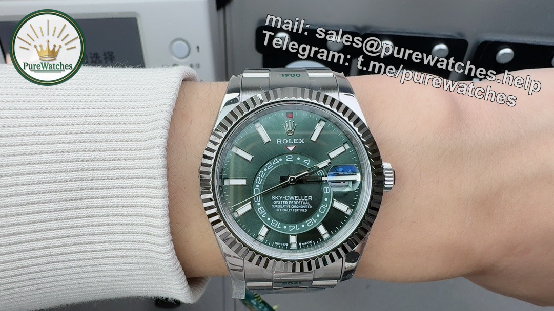 ZF Factory Rolex Sky Dweller Green Dial Replica – Jubilee Bracelet 42mm Luxury GMT Annual Calendar Watch - Image 4
