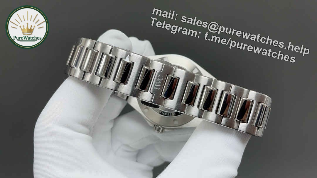 V7 IWC Ingenieur Clone – Premium 40mm Aqua Dial Replica with Full Steel Construction - Image 2