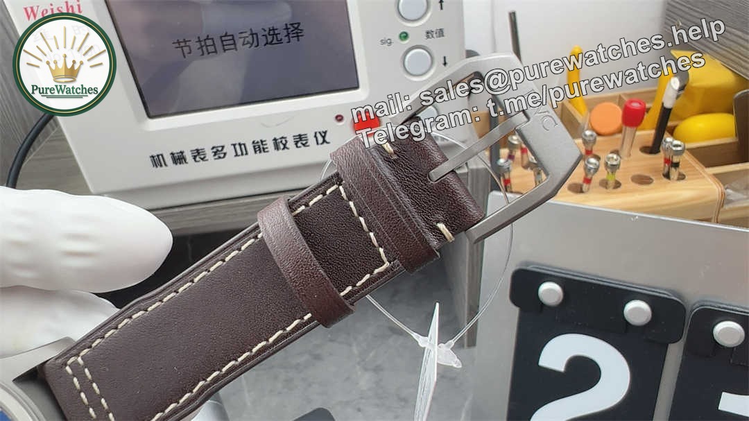 V7 Mark 18 Titanium Replica Watch – Lightweight Pilot Design with Premium Finishing - Image 8