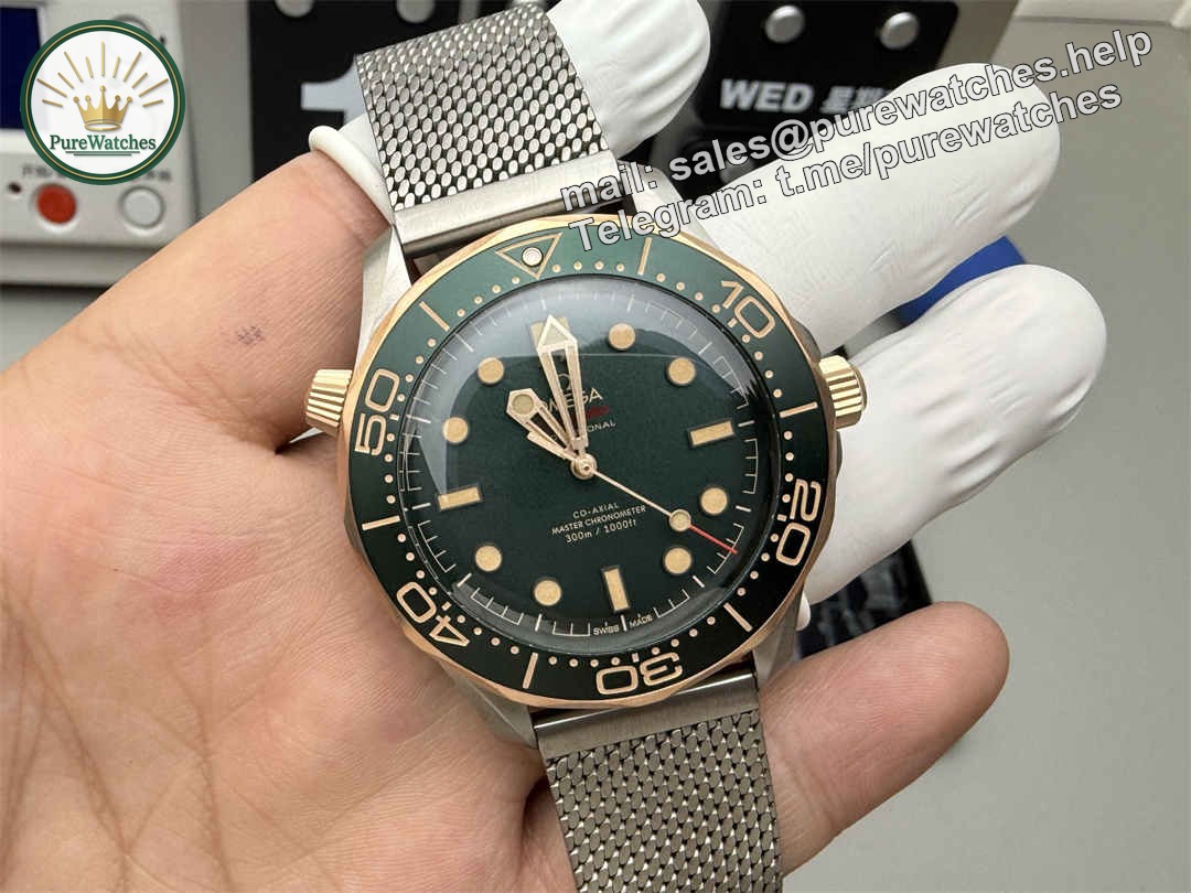 VS Factory Omega Seamaster Green Titanium – Full Titanium Case, Green Dial, 42mm Diver Watch - Image 3