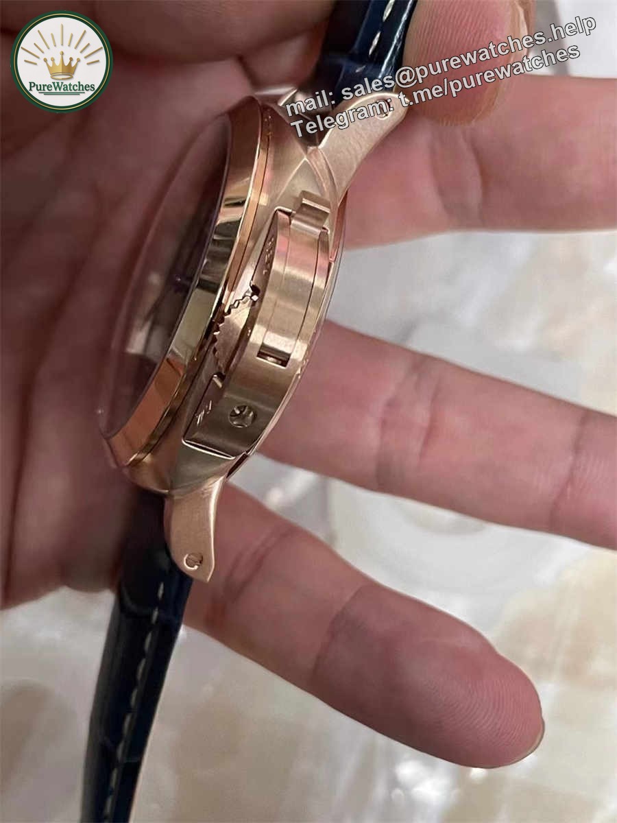 VSF PAM1114 – 44mm Luminor Marina Rose Gold Blue Dial Replica - Image 5