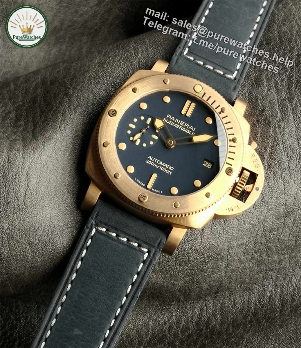 VSF Panerai PAM01074 – Bronze Submersible 42mm Blue Dial Replica Watch - Image 3