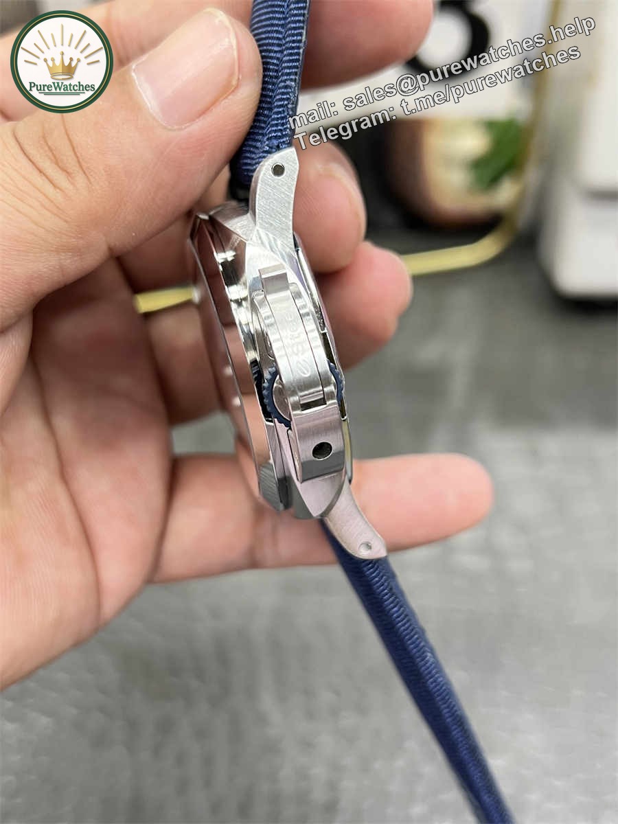 VSF Panerai PAM1157 – 44mm Luminor Marina Blue Dial Replica with P.9010 Clone Movement - Image 5