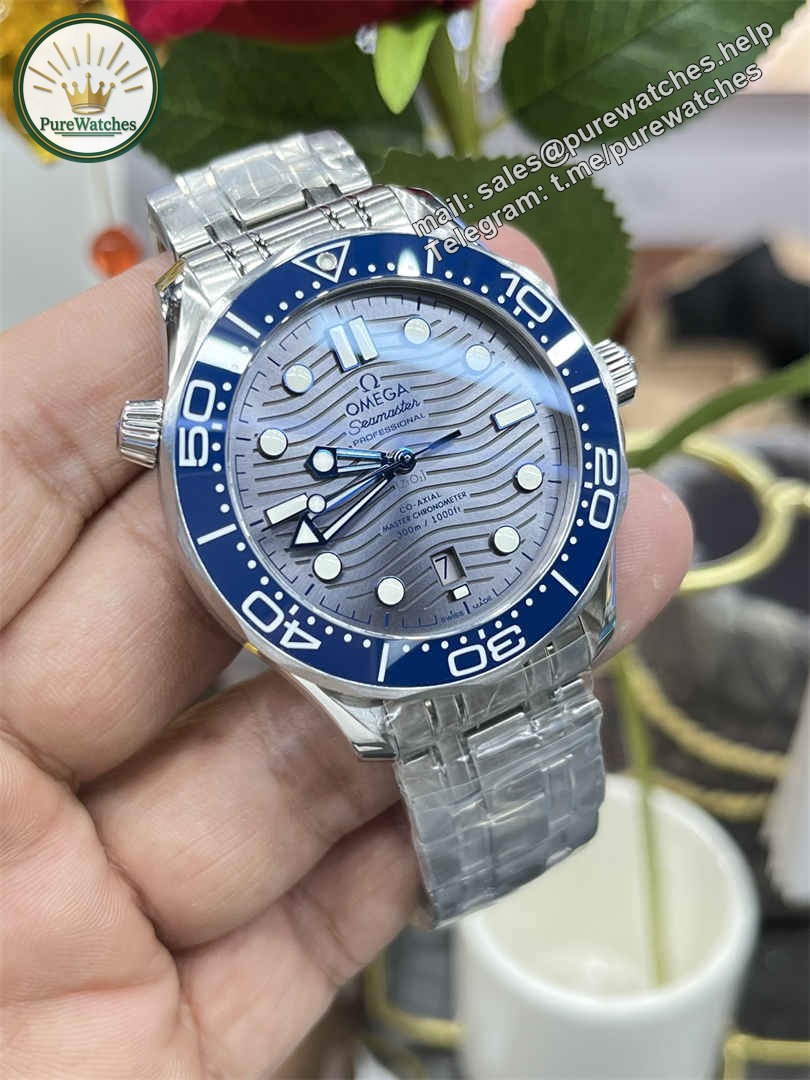 VSF Seamaster 300M Grey Dial Replica – 42mm Diver Watch with Ceramic Bezel - Image 4