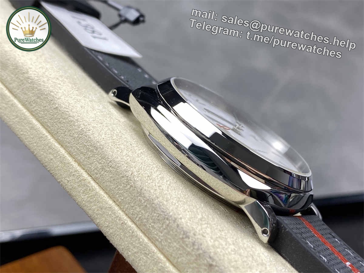 VSF Watches Panerai PAM1381 – Premium 42mm Luminor Due Luna Rossa Super Clone with P.900 Automatic Movement - Image 4