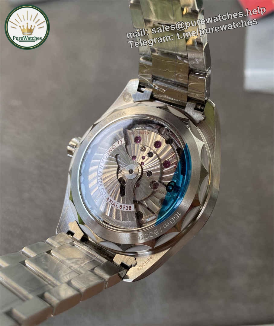 VSF Worldtimer Green Replica – Stainless Steel Aqua Terra Green Dial Watch - Image 4